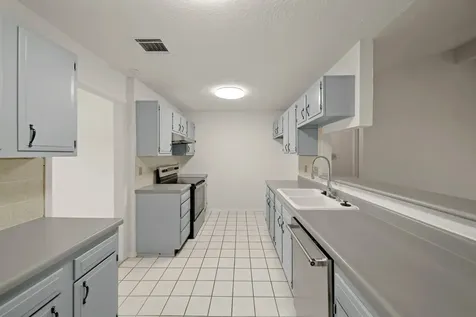 9903 Robin Street La Porte TX 77571