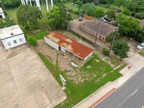 3703 S College Avenue Bryan TX 77801