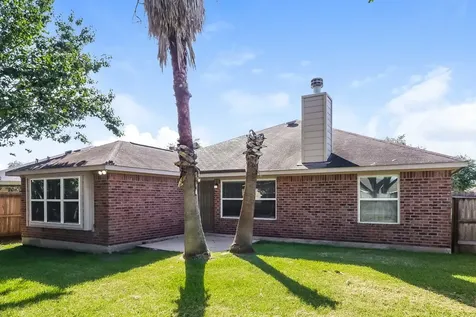 2017 Sandy Bank Lane Pearland TX 77581