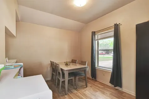 1920 6th Street Hempstead TX 77445