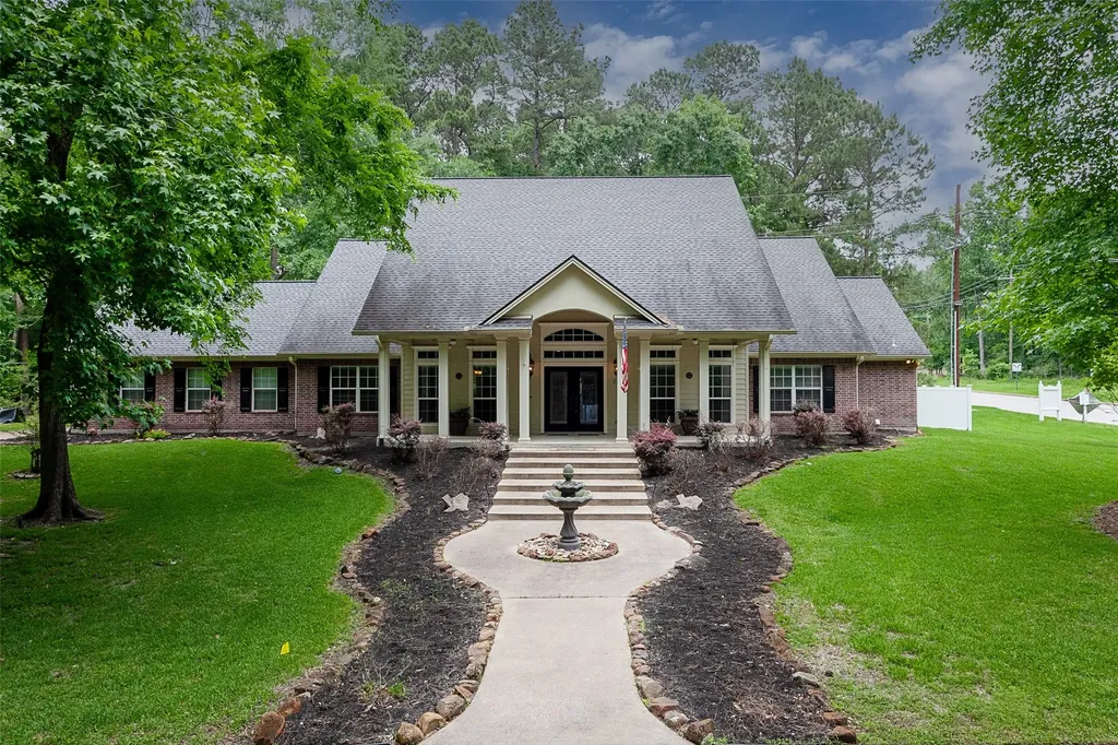 289 Broadmoor Drive Huntsville TX 77340