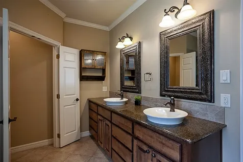 289 Broadmoor Drive Huntsville TX 77340