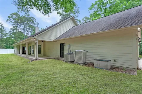 289 Broadmoor Drive Huntsville TX 77340