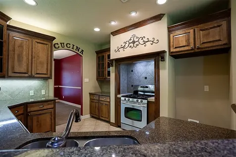 289 Broadmoor Drive Huntsville TX 77340