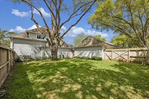 559 Rancho Bauer Drive Houston TX 77079