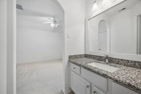 5915 Saratoga Springs Lane Houston TX 77041