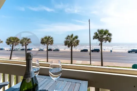 7000 Seawall Boulevard 225 Galveston TX 77551