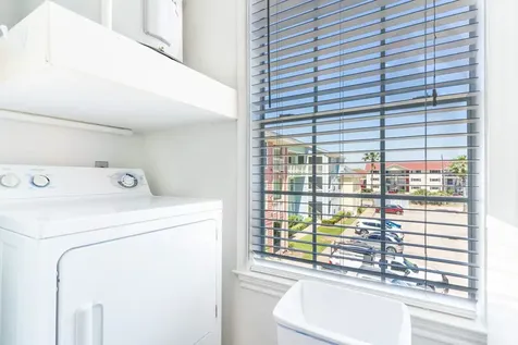 7000 Seawall Boulevard 225 Galveston TX 77551