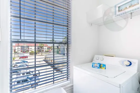 7000 Seawall Boulevard 225 Galveston TX 77551
