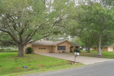 424 Candy Street El Campo TX 77437