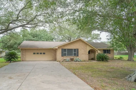 424 Candy Street El Campo TX 77437