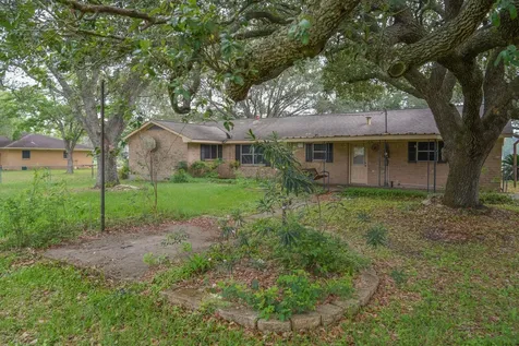 424 Candy Street El Campo TX 77437