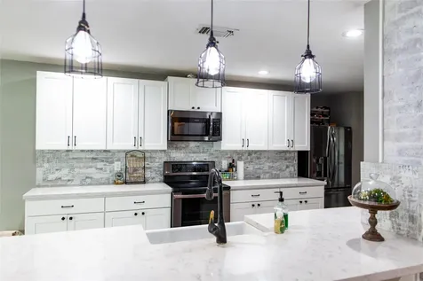 14902 Bernard Timbers Drive East Bernard TX 77435