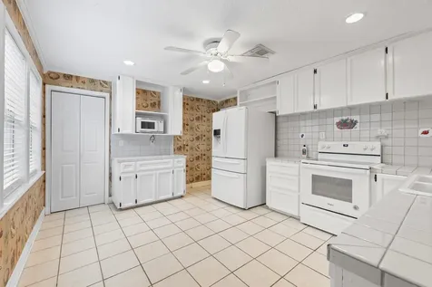 20024 W Lakeshore Drive Magnolia TX 77355