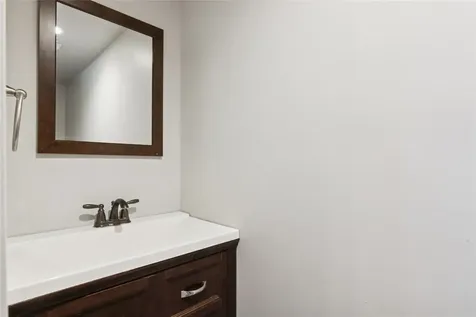 1910 East Avenue Katy TX 77493