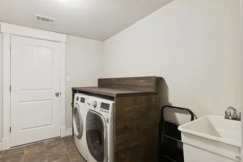 1910 East Avenue Katy TX 77493