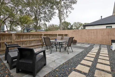 1910 East Avenue Katy TX 77493