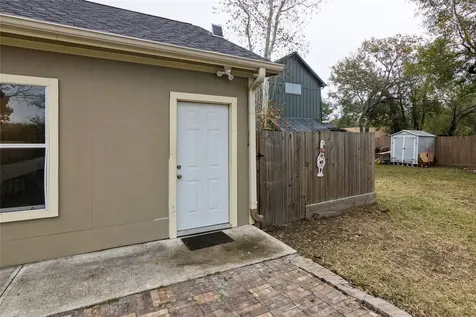 1910 East Avenue Katy TX 77493