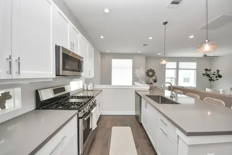 5619 Kansas Street B Houston TX 77007