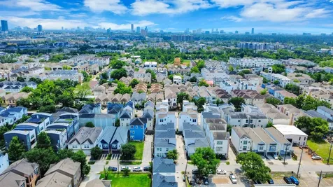 5619 Kansas Street B Houston TX 77007