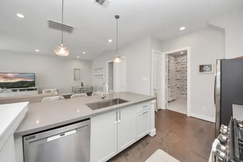 5619 Kansas Street B Houston TX 77007
