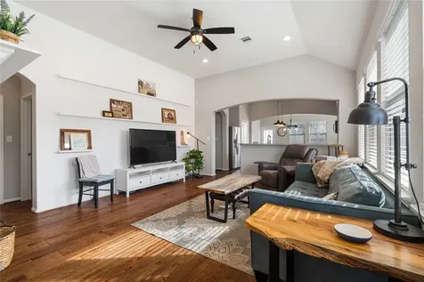 2723 Meandering Elm Trail Houston TX 77045