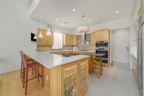 15 Hudson Circle Houston TX 77024