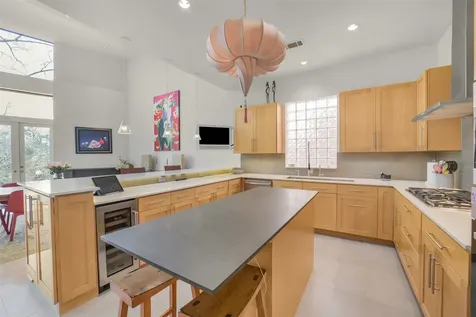 15 Hudson Circle Houston TX 77024