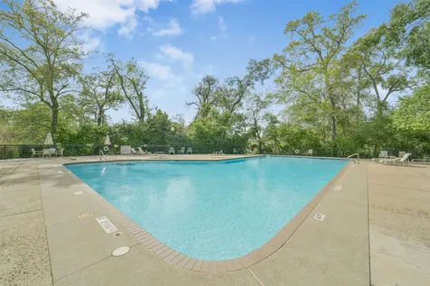 15 Hudson Circle Houston TX 77024