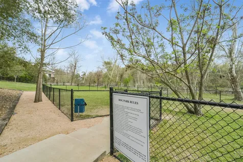 15 Hudson Circle Houston TX 77024