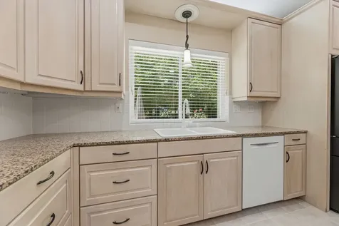 17 Buttonbush Court The Woodlands TX 77380