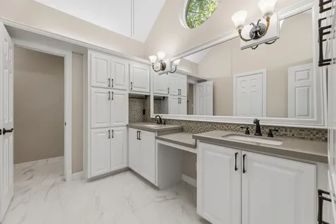 17 Buttonbush Court The Woodlands TX 77380