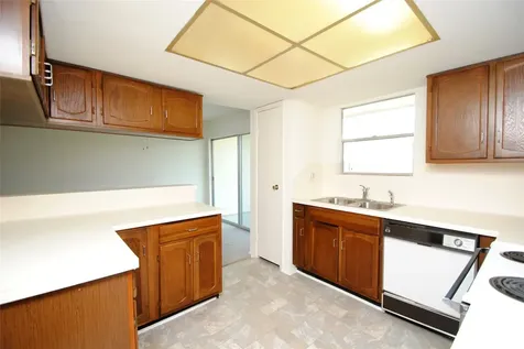 14555 Wunderlich Drive 3511 Houston TX 77069