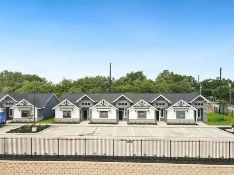 10317 Lake Road 12d Houston TX 77070