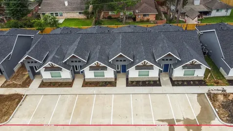 10317 Lake Road 12d Houston TX 77070