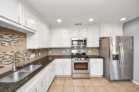 2038 Eddlewood Court Houston TX 77049