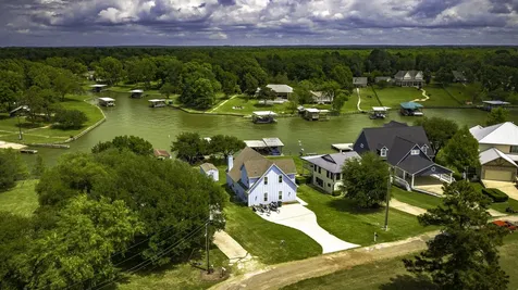 318 Harbor View Drive Livingston TX 77351
