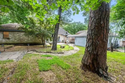 112 Broken Bough Lane Conroe TX 77304