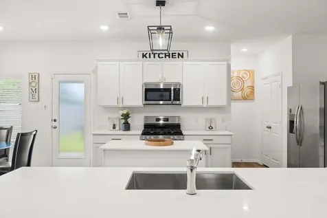 31515 Silverthorne Bush Drive Hockley TX 77447