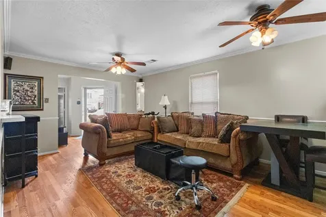 5231 Honeyvine Drive Houston TX 77048