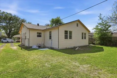 519 S 13th Street Nederland TX 77627