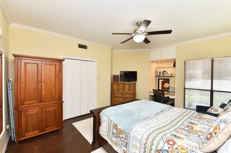 10811 Richmond Avenue 52 Houston TX 77042