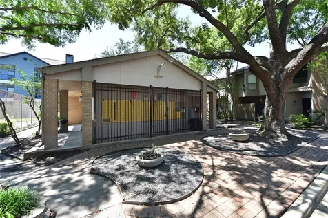 10811 Richmond Avenue 52 Houston TX 77042