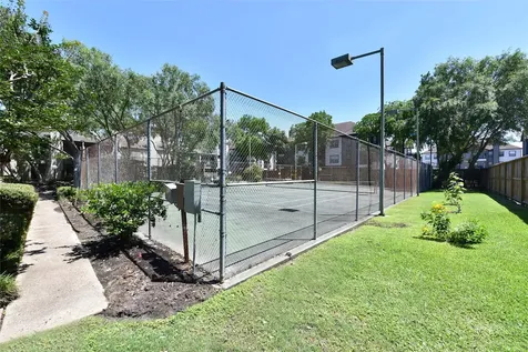 10811 Richmond Avenue 52 Houston TX 77042