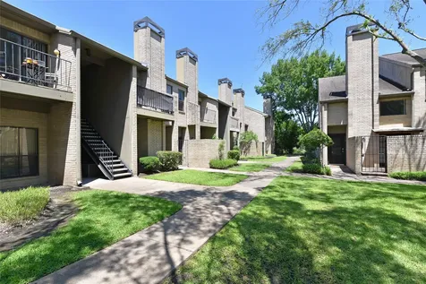 10811 Richmond Avenue 52 Houston TX 77042