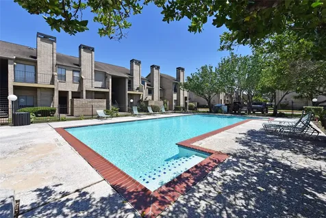 10811 Richmond Avenue 52 Houston TX 77042