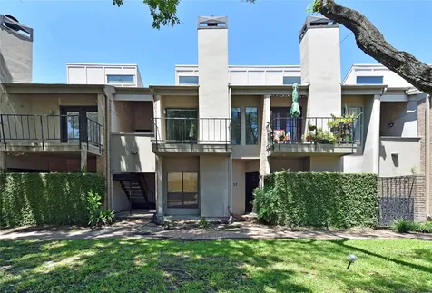 10811 Richmond Avenue 52 Houston TX 77042