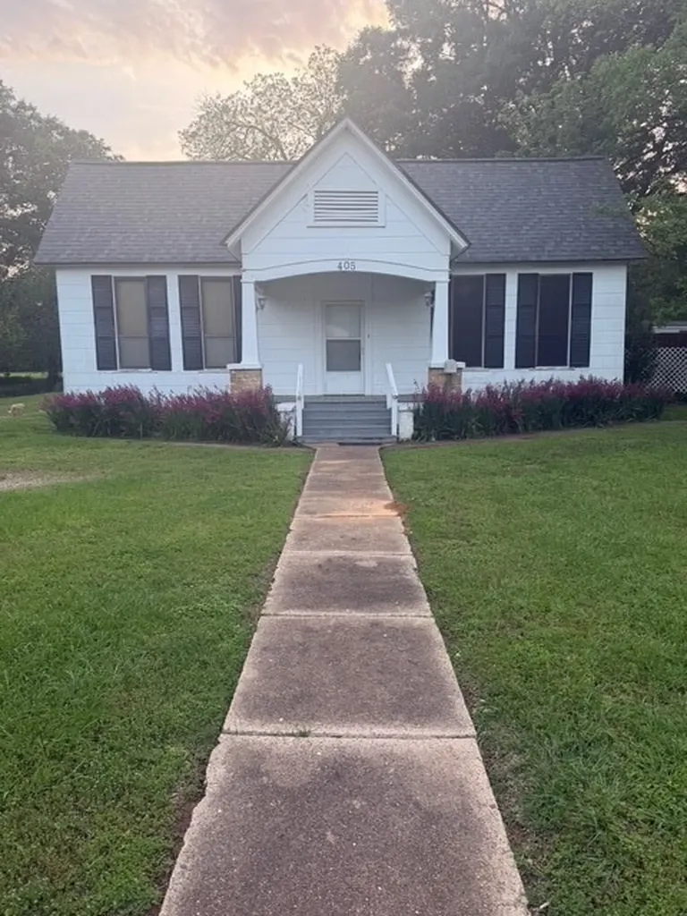 405 S 10th Street Crockett TX 75835