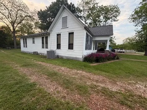 405 S 10th Street Crockett TX 75835