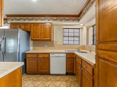3002 El Camino Street Bay City TX 77414
